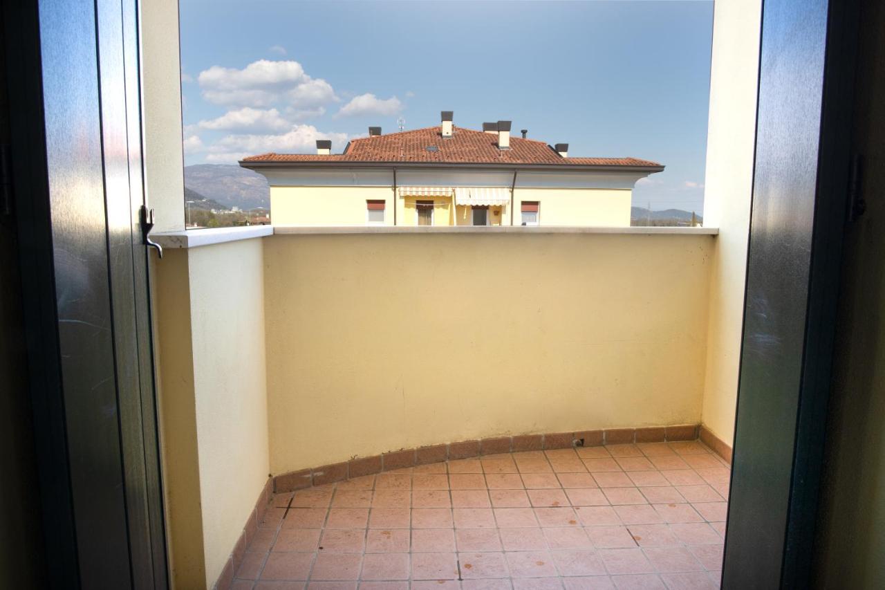 Appartamento Borgo Peschiere マニアーゴ エクステリア 写真